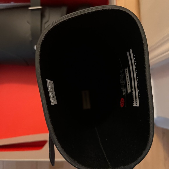 NWT Hunter Black boots in box - Picture 4 of 7